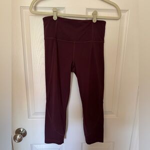 Athleta Burgundy Leggings Capri-length